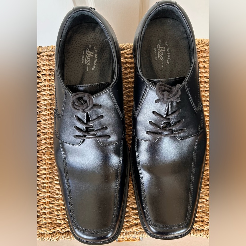 G.H. Bass & Co. Men’s Oxford Lace Up Dress Shoe 12D